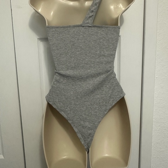 Superdown Heather Gray Ribbed Top - Picture 5 of 5